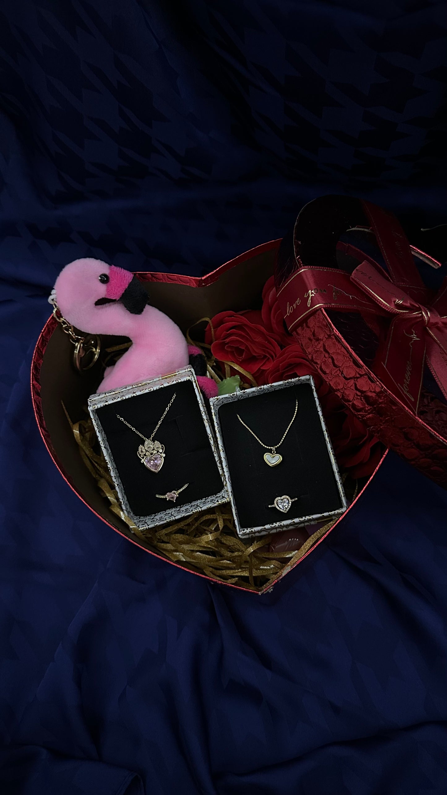 4'LÜ SET ( 2 KOLYE 2 YÜZÜK VE HEDİYELER )