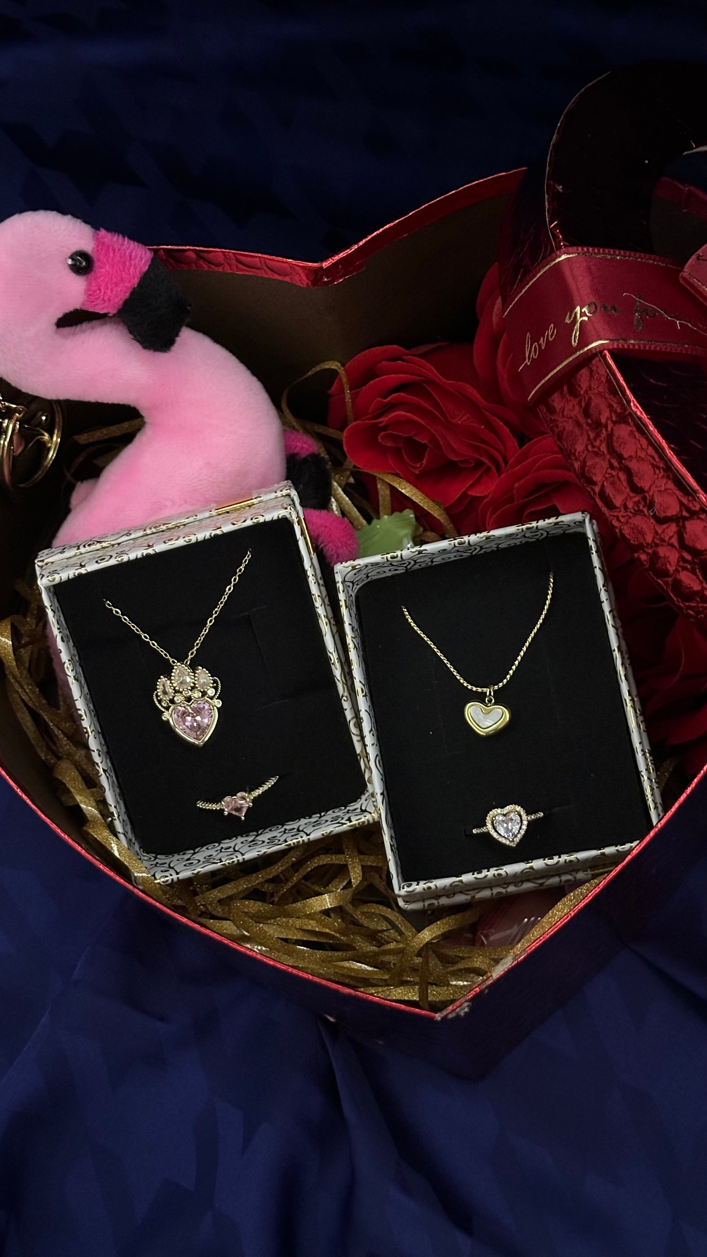 4'LÜ SET ( 2 KOLYE 2 YÜZÜK VE HEDİYELER )