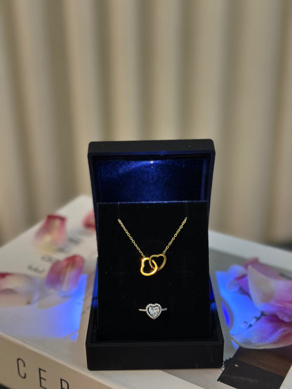 IŞIKLI KUTUDA SET ( KOLYE + YÜZÜK ) 🥰